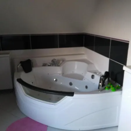 Zrub Nova Lesna Holiday home *