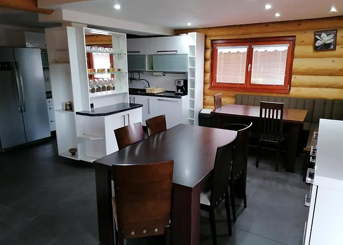 Zrub Nova Lesna Ferienhaus *