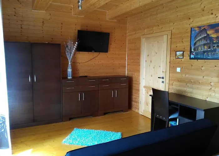 Zrub Nova Lesna Ferienhaus *