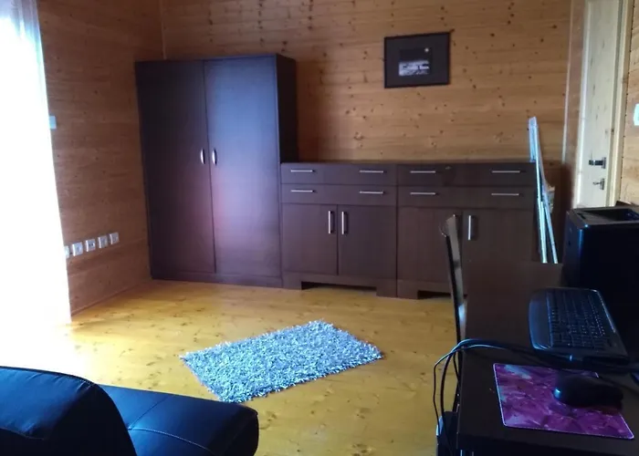 Zrub Nova Lesna Ferienhaus *